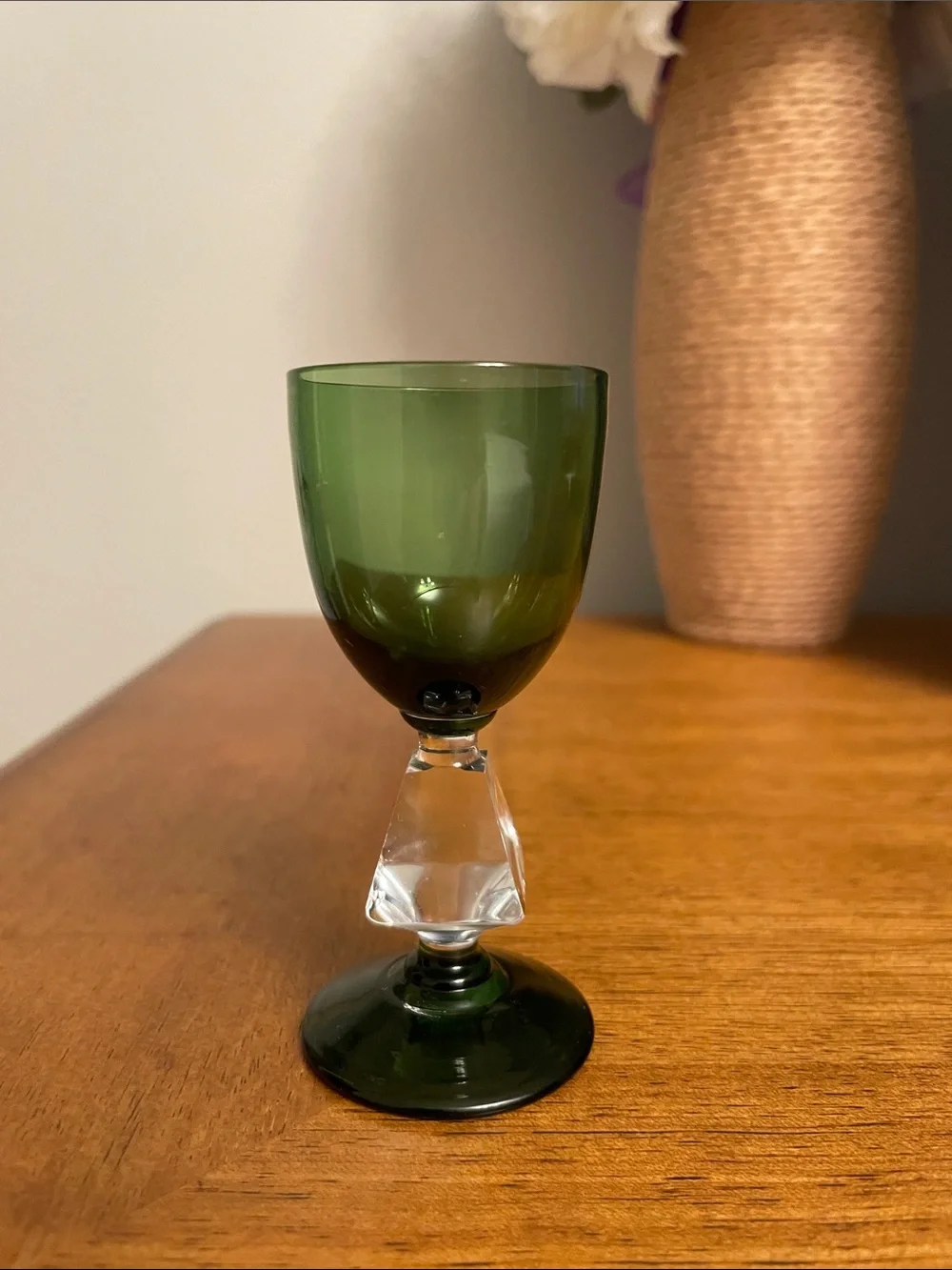 📍Vintage AQUARIUS Green Cordial Barware Glass with Geometric Crystal Accent